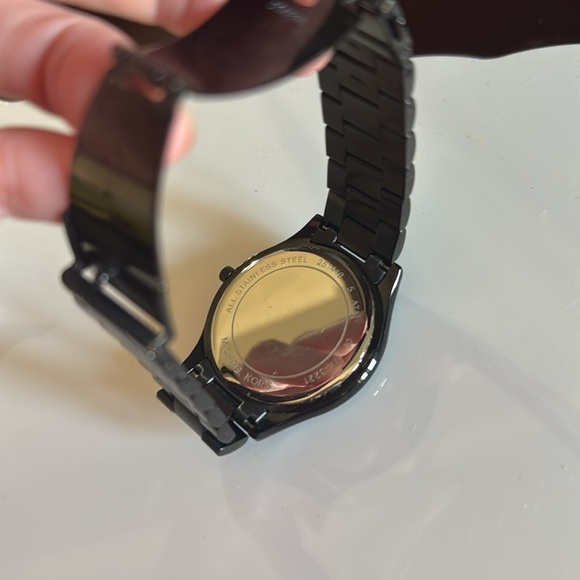 Michael Kors Unisex Slim Runway Black-Tone Stainless Steel Bracelet Watch 42mm - Picture 6 of 11